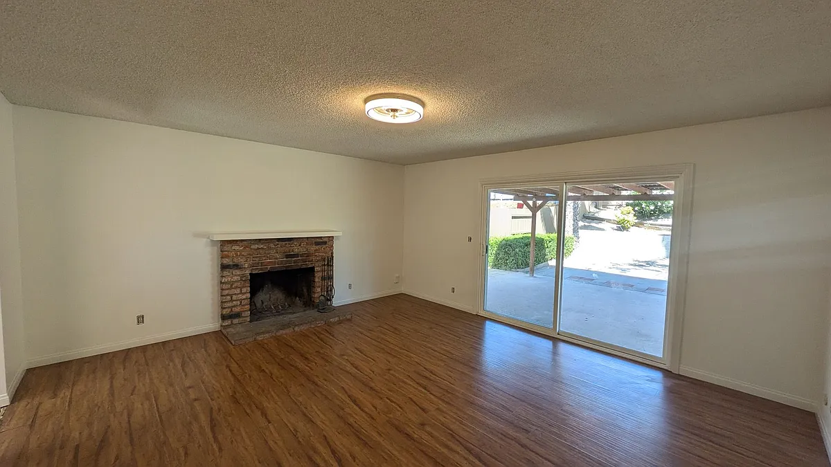 Building Photo - 3221 Lemon Ln