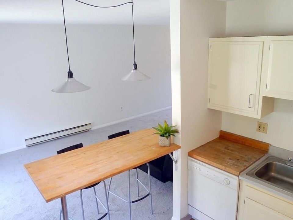 Brook At Amherst Condominiums Amherst, MA Zillow