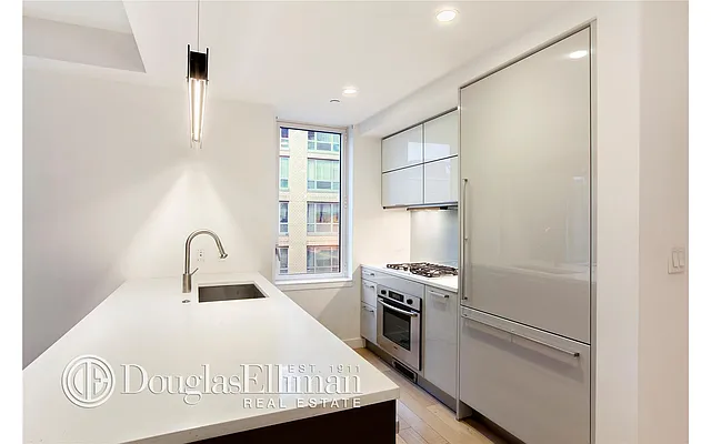 Rented by Douglas Elliman | media 10
