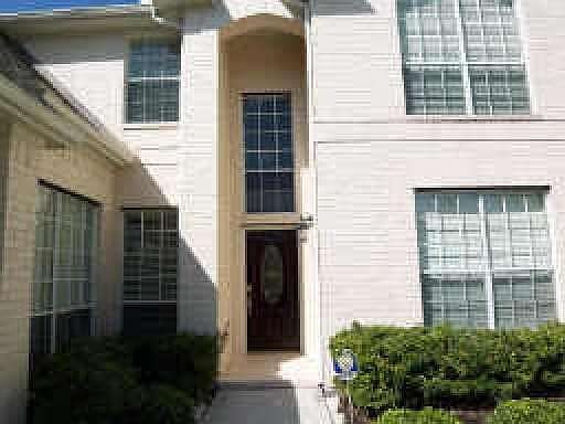 2nd image of 1742 Lakeside Enclave Dr