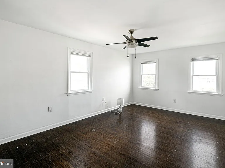 7436 Drexel Rd — Photo 8