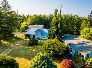 845 Clover Ridge Dr, Greenbank, WA 98253