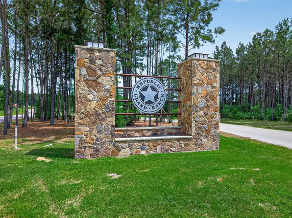12050 High Branch Way, Willis, TX 77378
