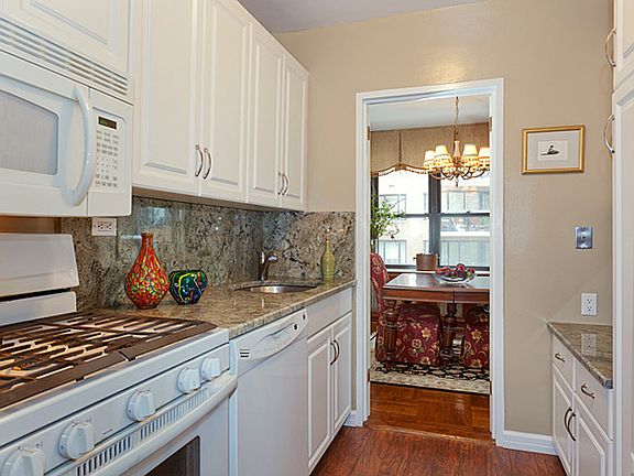 3rd image of 50 Sutton Pl S APT 4K