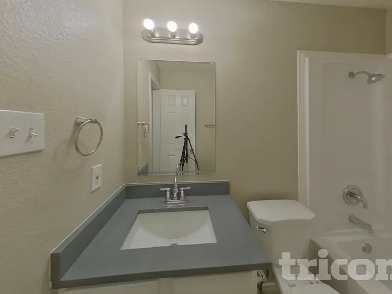 206 Briarglen Dr — Photo 14