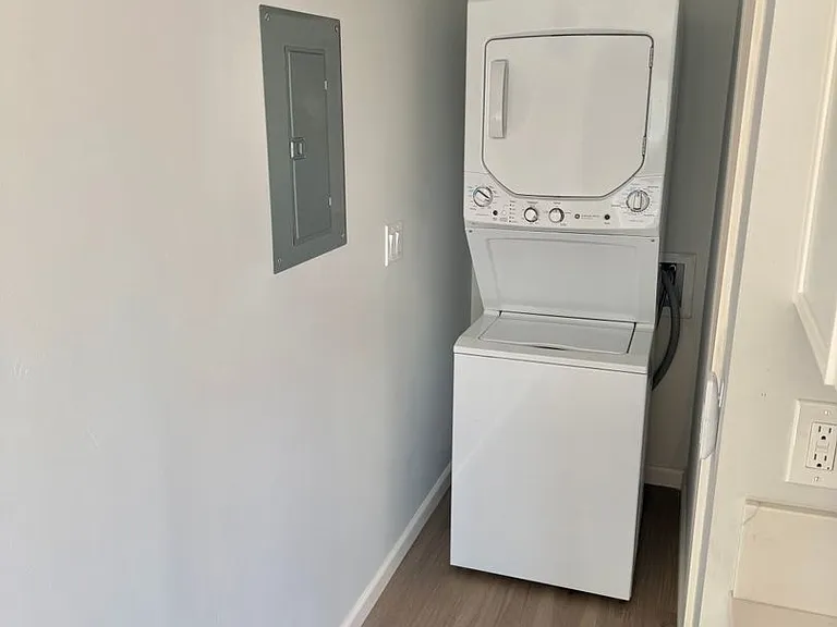 1064 N. Escondido — Photo 3