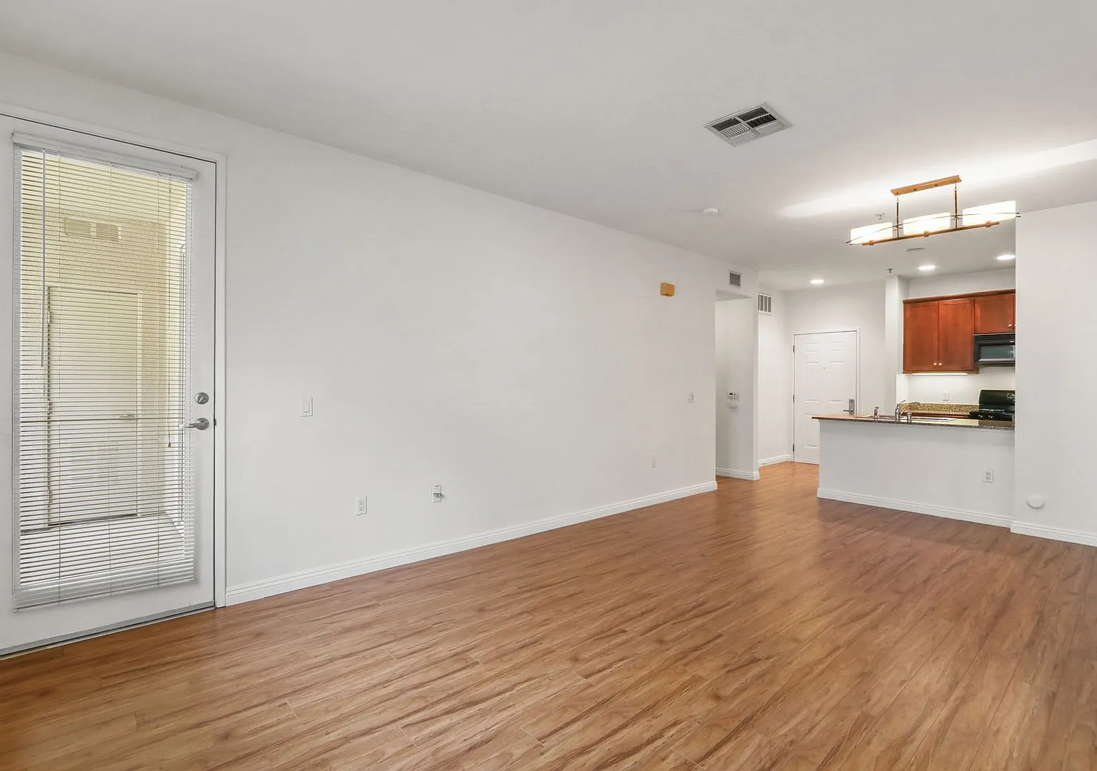 Welcome to 2210 Scholarship, a well-appointed one-bedroom residence located in Irvine's desirable... — Photo 4