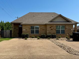 902 Ferrara Cir UNIT B, Temple, TX 76502