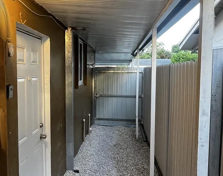 2321 Tarpon Dr #2 — Photo 4