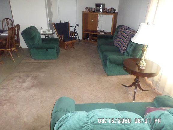 2nd image of 627 W Broadway St