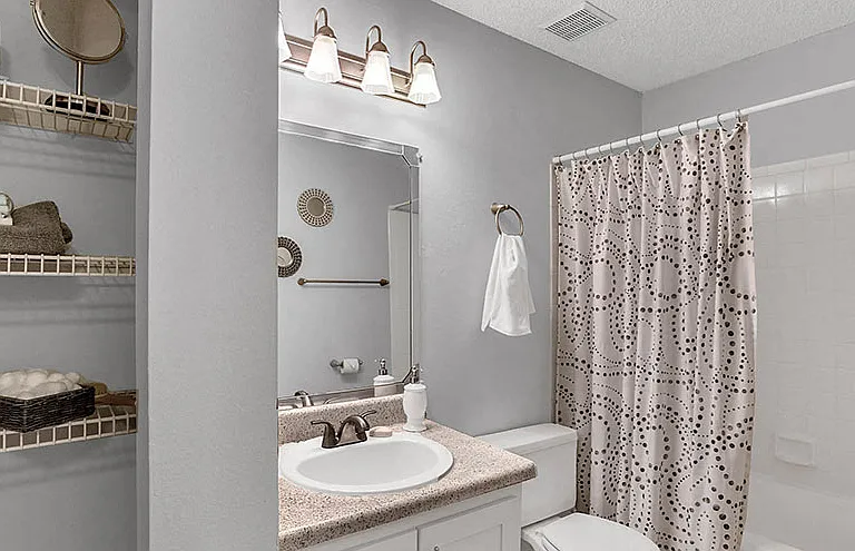 Courtney Cove Apartment Homes — Photo 11