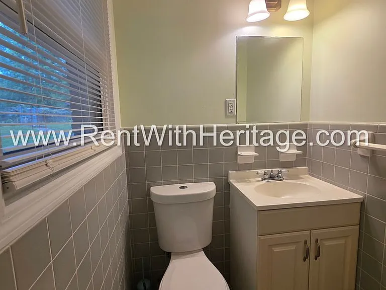 6190 Knights Ln — Photo 58