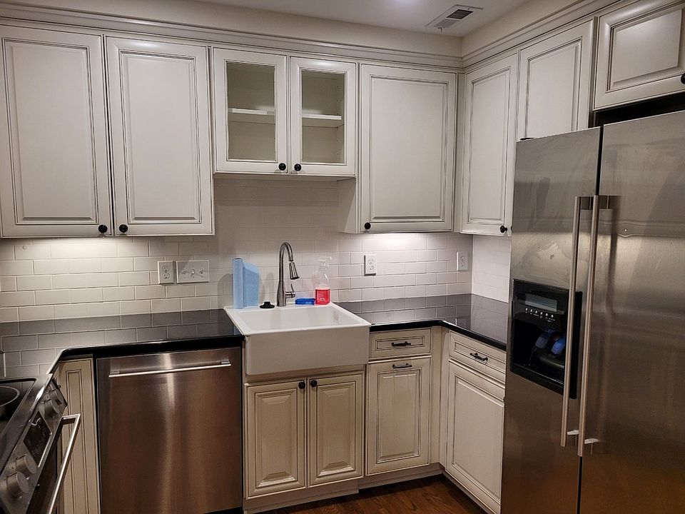 1st image of 3228 Barnhill Dr APT 3