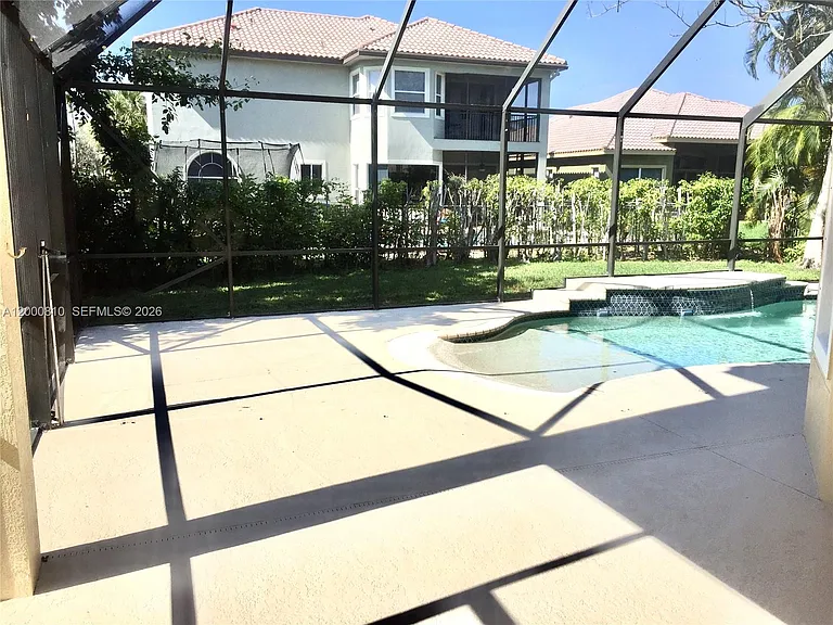 7477 NW 114th Ter — Photo 32