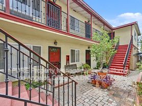 1527 Harvard St, Santa Monica, CA