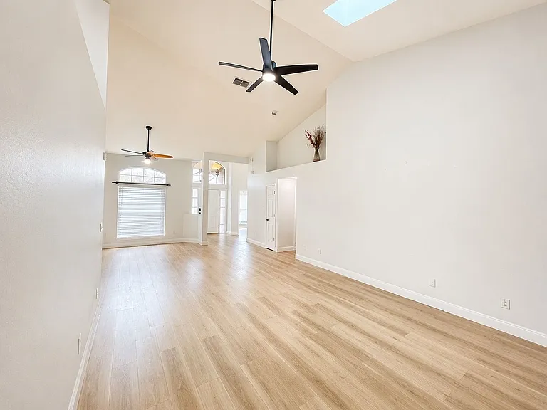 2226 Lake Marion Dr — Photo 4