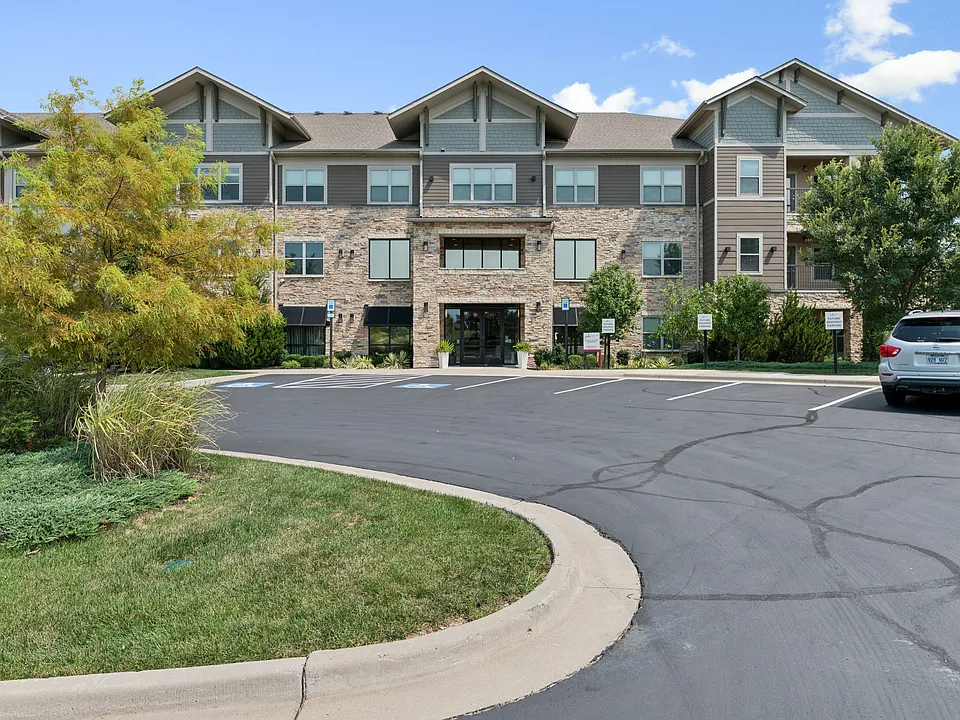 Vale Overland Park