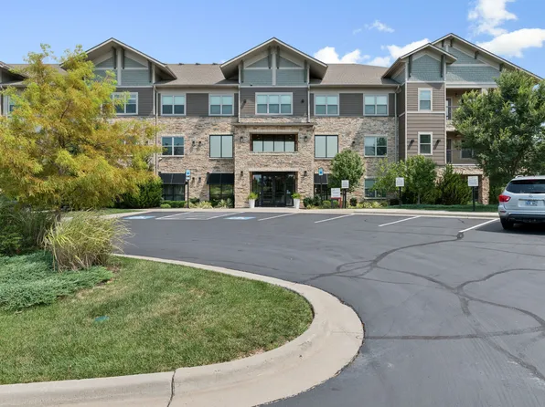 Vale Overland Park