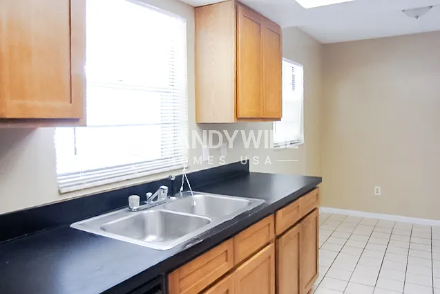 6433 Sardina Blvd — Photo 6