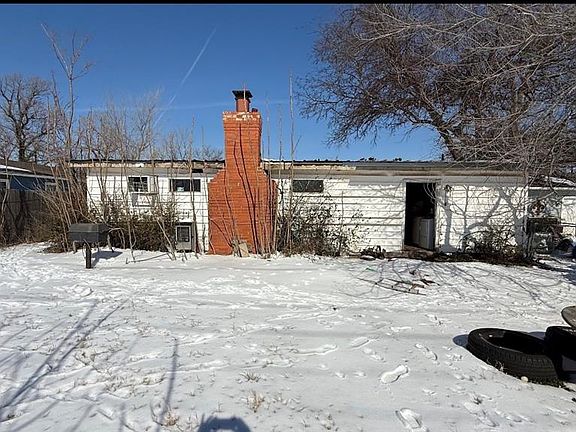 2nd image of 432 NW Greenmeadow Dr