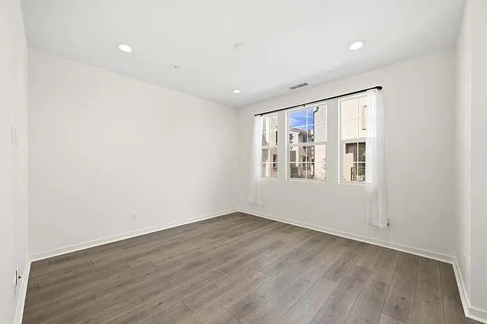 429 Lake Shore Way — Photo 4
