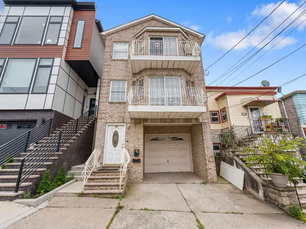 101 Hague Street image 1 of 43