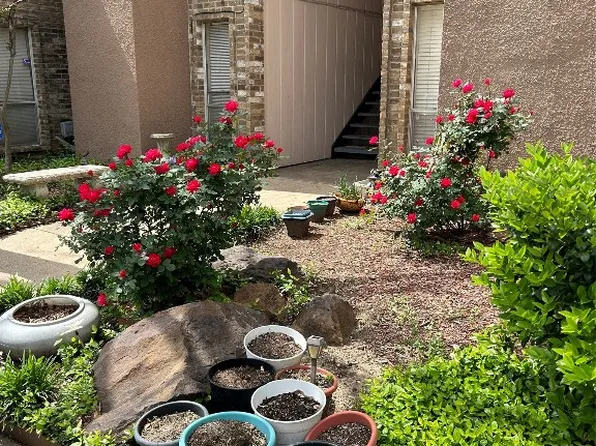 1104 Country Club Ln APT 205, Fort Worth, TX 76112