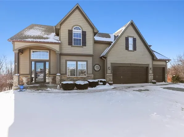 801 N Cypress Cir, Kearney, MO 64060