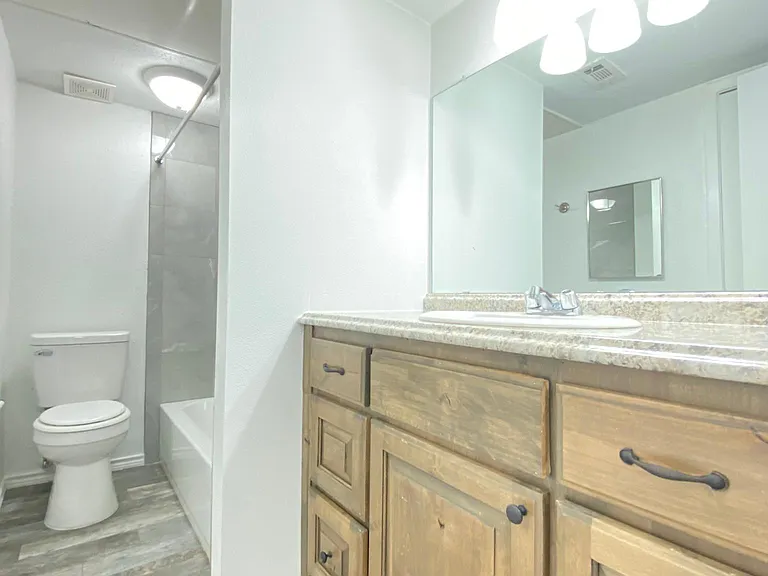 Pine Ridge Apartments — Photo 11
