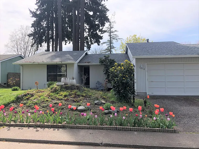 1078 SE Fir Grove Loop — Photo 1