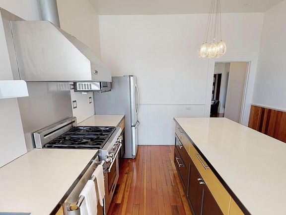 2nd image of 50 Albion St