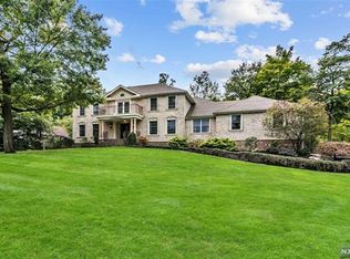 11 Franklin Ln, Kinnelon, NJ 07405