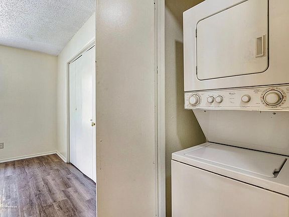 5th image of 902 Vine St #Defe14d94