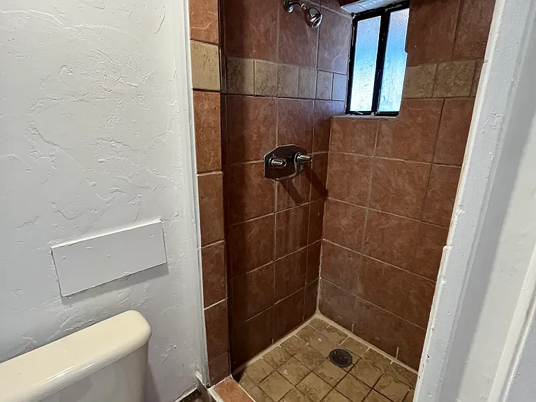 115 E Alturas St #11 — Photo 6