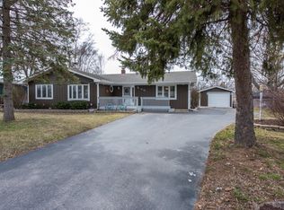 1403 N Fairview Ln, McHenry, IL 60051