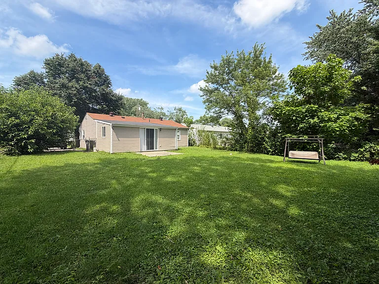 3351 Ainsworth Dr — Photo 14