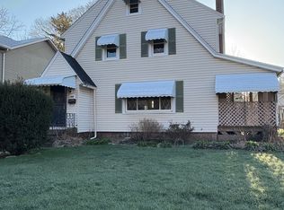 583 Sunset View Dr, Akron, OH 44320