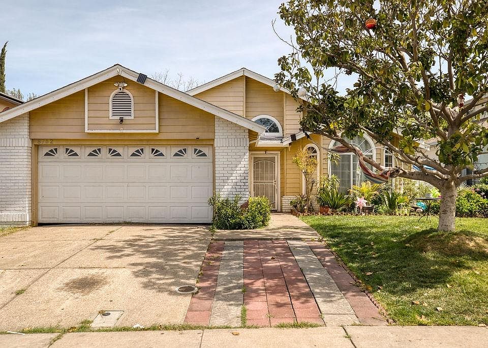 1st image of 8762 Deer Creek Cir