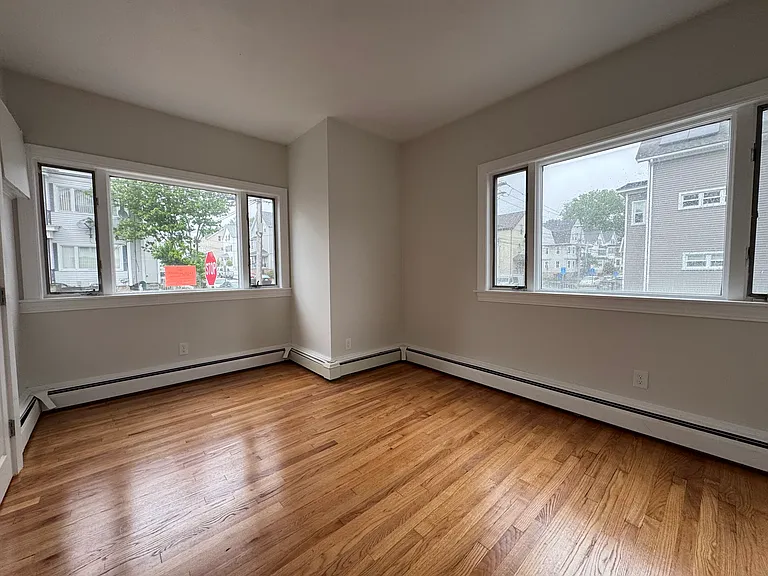 631 Walnut St #1 — Photo 12