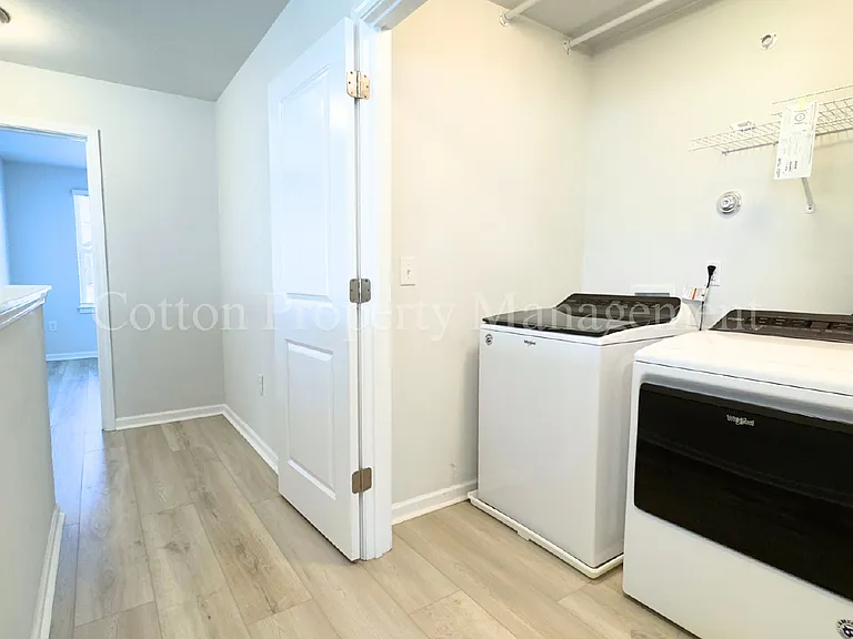 7313 Chipley Dr — Photo 30