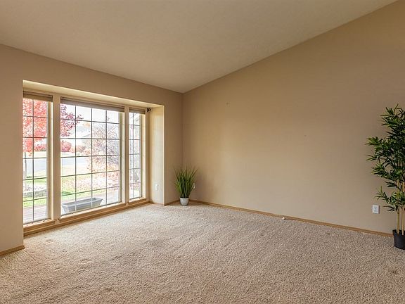 4th image of 519 S Lucille Ct