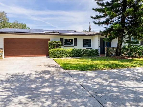 1069 40th Ave NE, Saint Petersburg, FL 33703