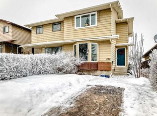 238 S Berwick Dr NW, Calgary, AB T3K1P5