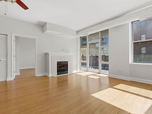 4th image of 1001 W Madison St APT 204