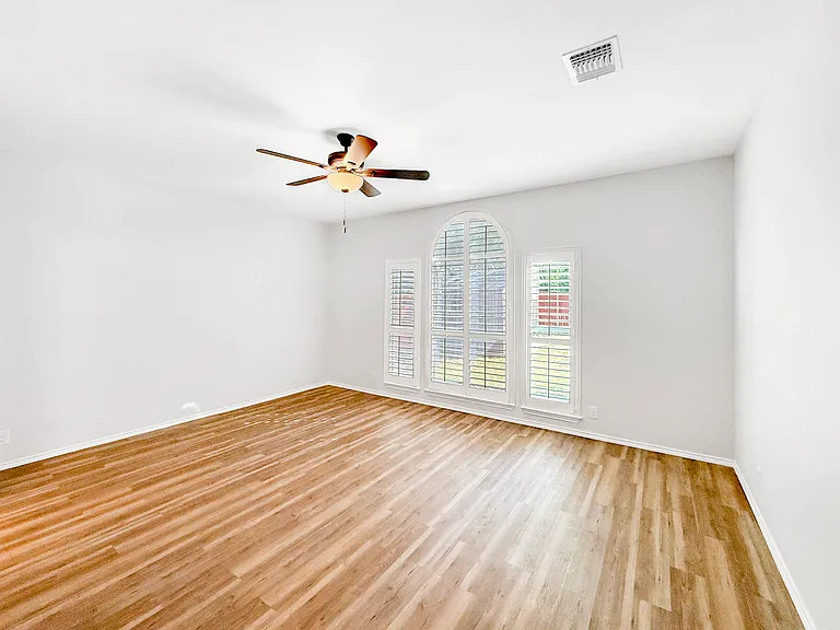 8906 Brae Ridge Dr — Photo 10