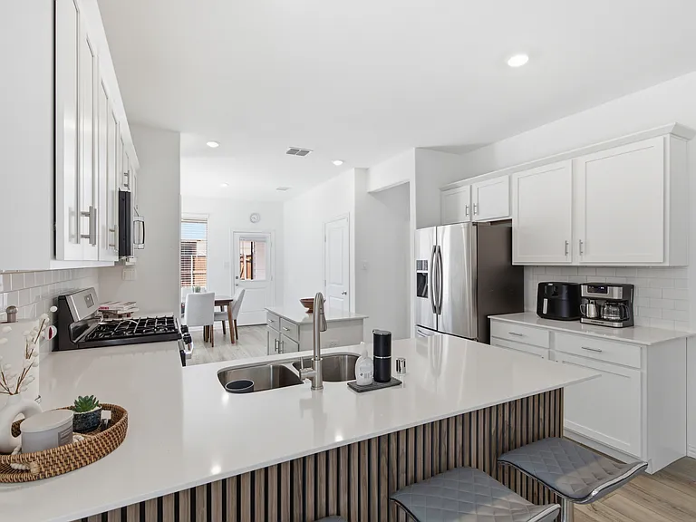 1121 Western Yarrow Ave — Photo 13