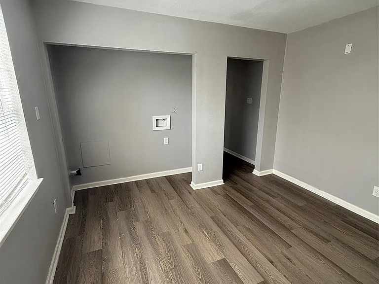 4315 Chapman St — Photo 8