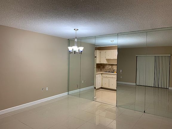 4th image of 5731 NW 37th St APT 219