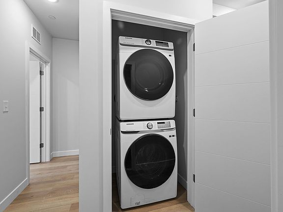 5th image of 639 N 40th St #1