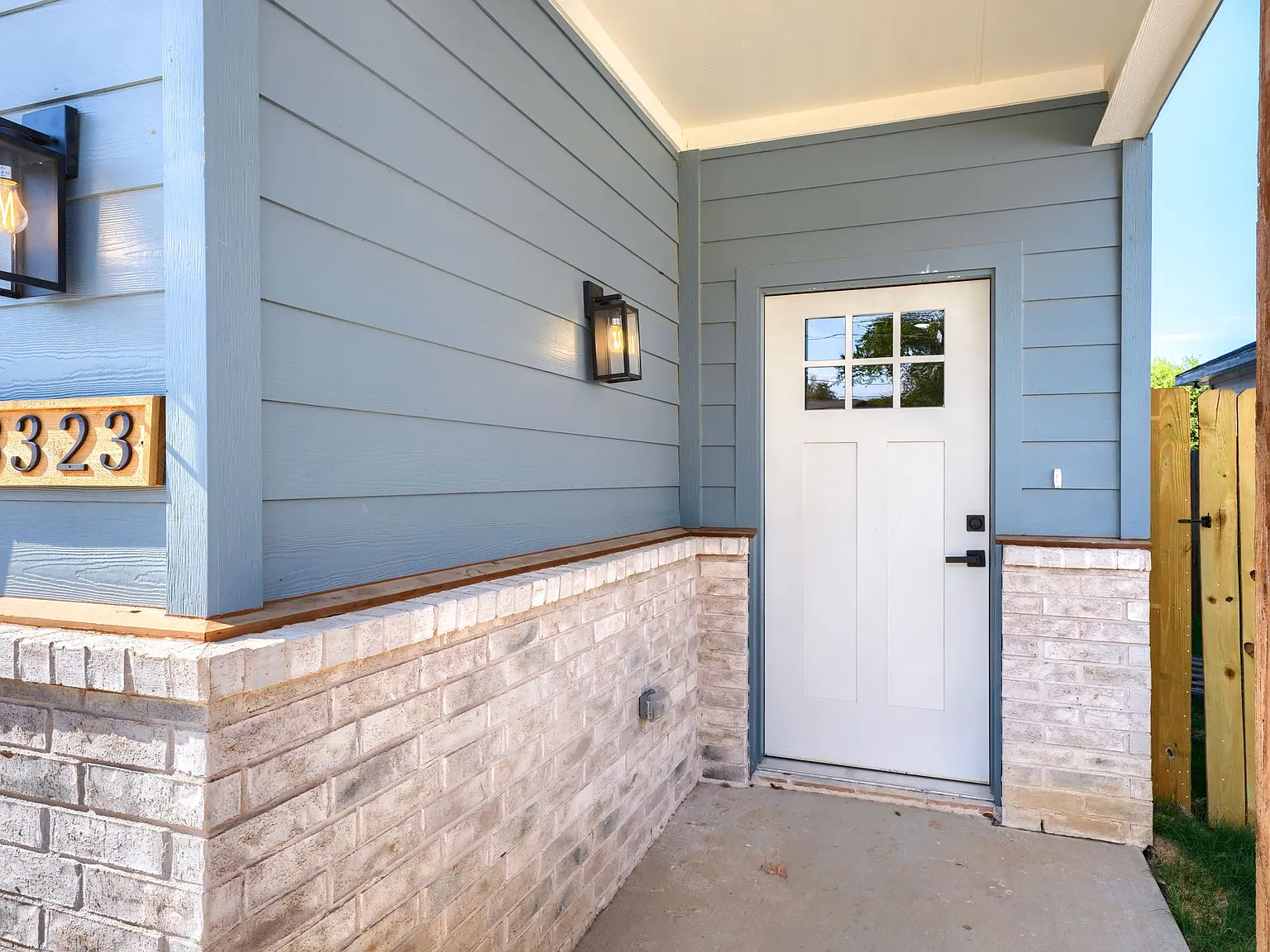 3 bed, 1700 sqft, $3,100 — Photo 2
